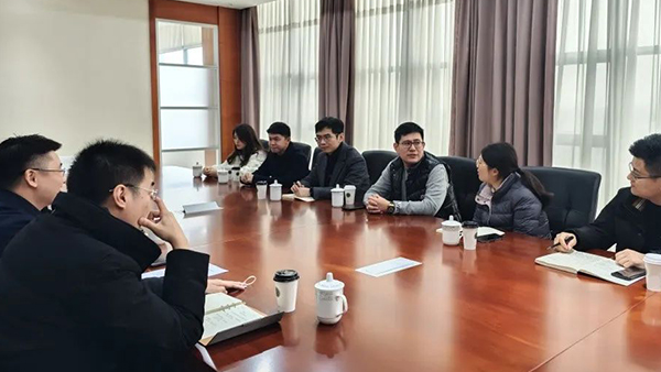無(wú)錫團(tuán)市委書記薛皓月一隊(duì)走訪調(diào)研洲翔企業(yè)